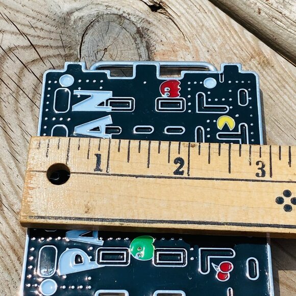 Pac-Man Belt Buckle - Picture 9 of 9